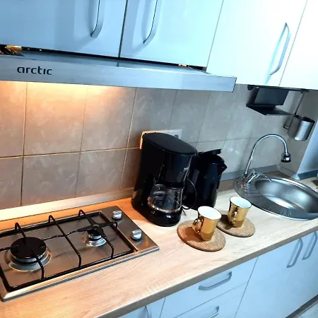 Ultracentral Studio For 4 Apartment *