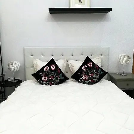 Ultracentral Studio For 4 Apartment